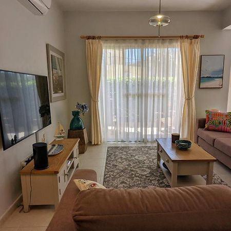 Stylish Garden Apartment At Paphos Harbour エクステリア 写真