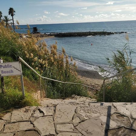 Stylish Garden Apartment At Paphos Harbour エクステリア 写真