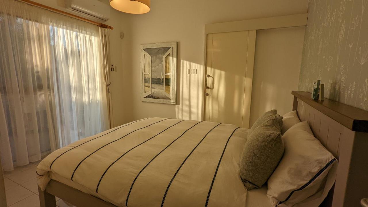 Stylish Garden Apartment At Paphos Harbour エクステリア 写真